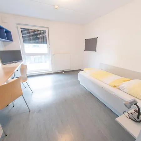 Apartmenthaus Und Monteurzimmer