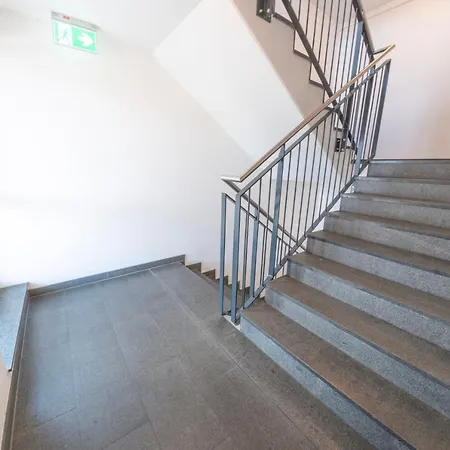 Apartmenthaus Und Monteurzimmer 公寓式酒店 *